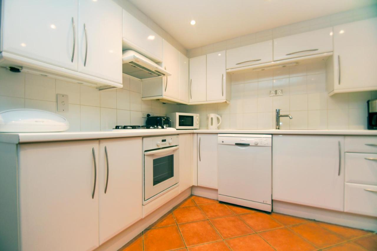 Kemp Town House - Parking - By Brighton Holiday Lets Luaran gambar